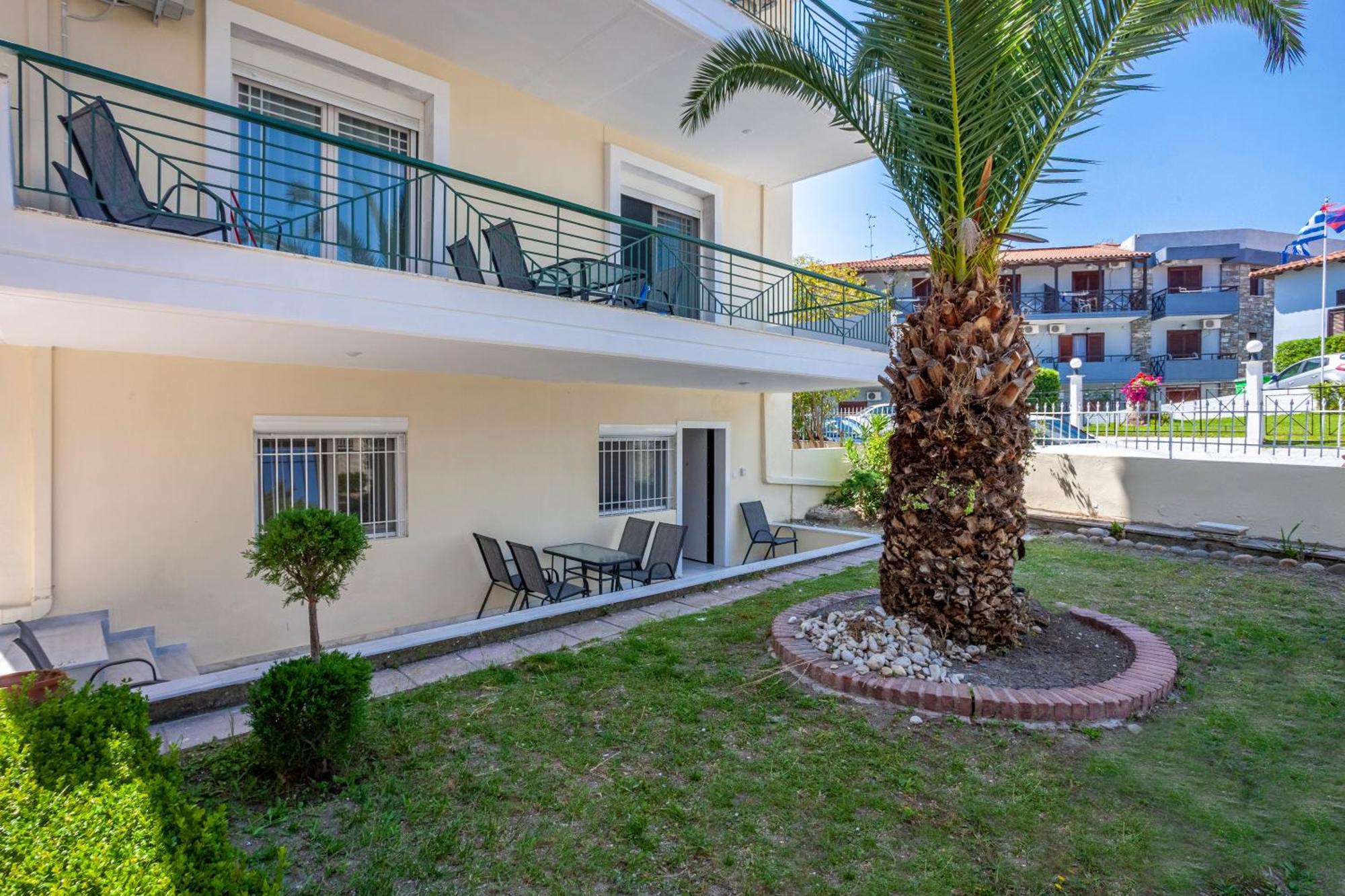 Aris Luxury Apartments Pefkochori Eksteriør bilde