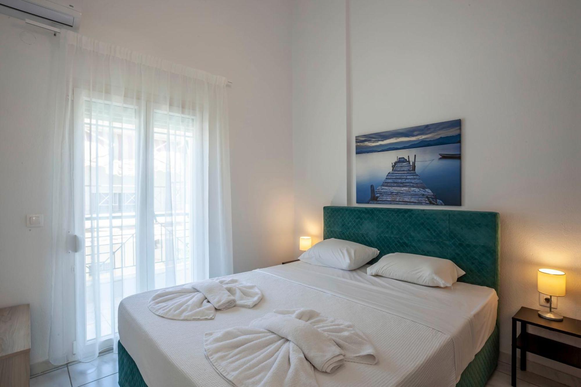 Aris Luxury Apartments Pefkochori Eksteriør bilde