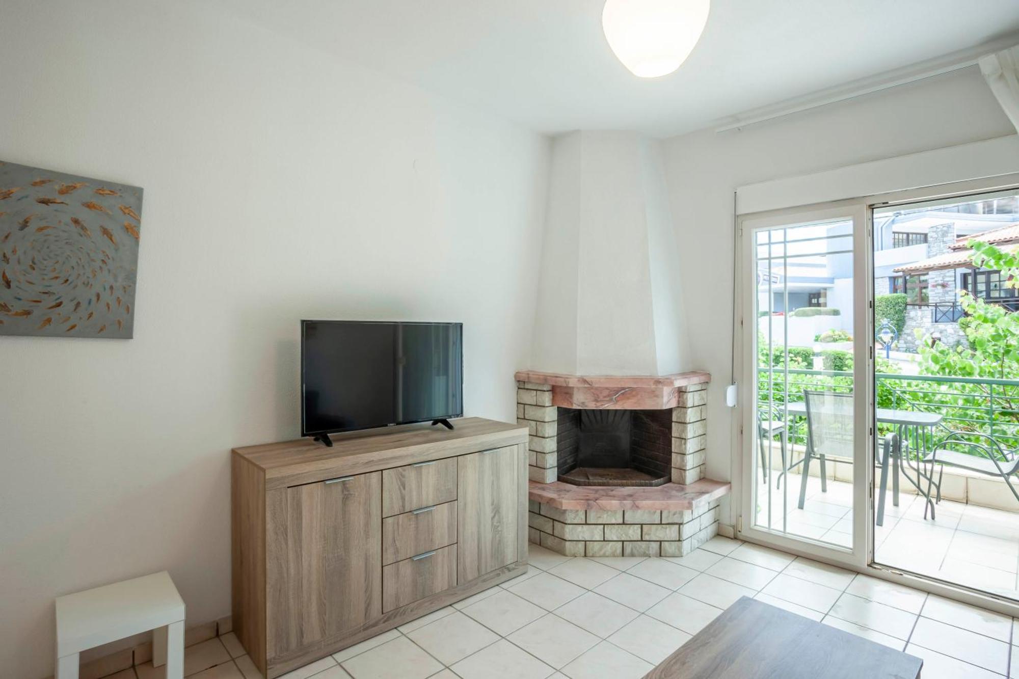 Aris Luxury Apartments Pefkochori Eksteriør bilde